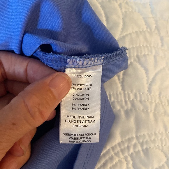 Healing Hands Purple Label scrub top, ceil blue, MEDIUM - Picture 5 of 6